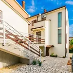 Comfortable Apartment Puh With Built Barbecue In Pula