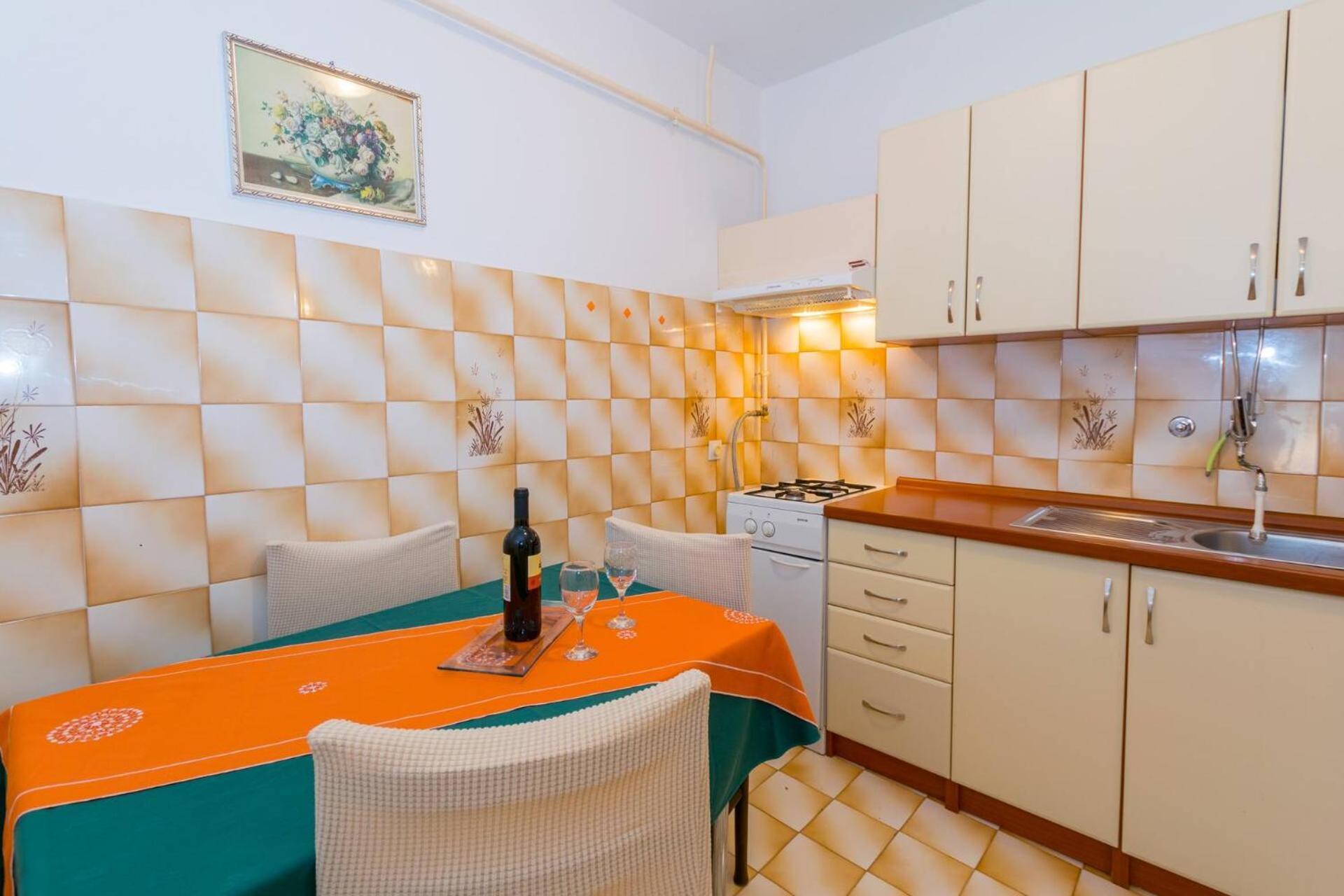 Comfortable Puh With Built Barbecue In * Pula
