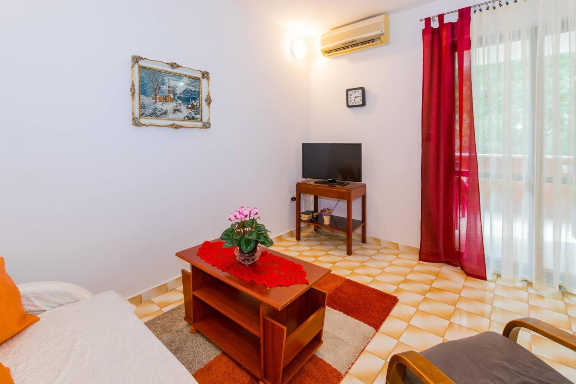 Comfortable Puh With Built Barbecue In Apartment Pula