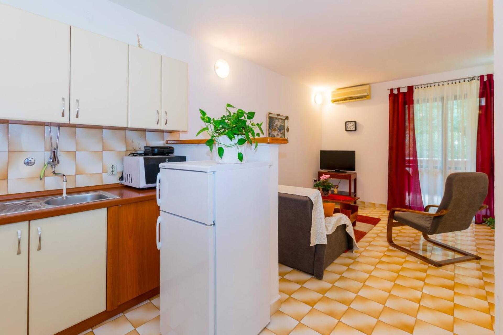 Comfortable Puh With Built Barbecue In Pula