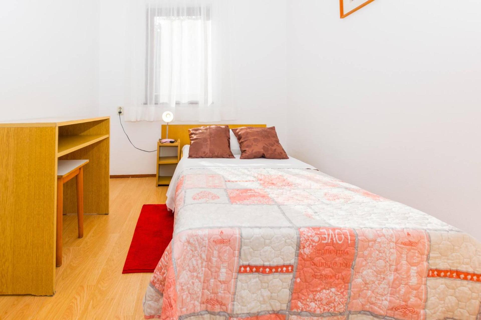 Comfortable Puh With Built Barbecue In * Pula