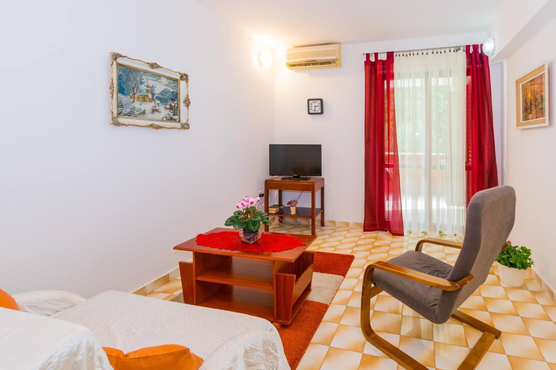 Comfortable Puh With Built Barbecue In Apartment